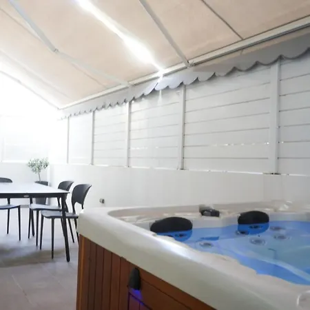 Rodini House דירה *