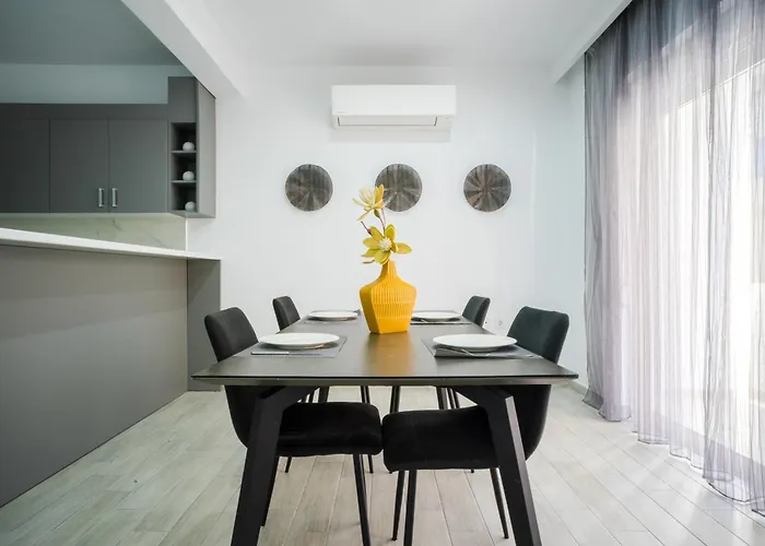 דירה Rodini House *